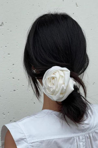 Libra Rosette Scrunchie | White