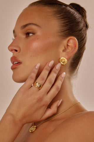 The Sunflower Studs | Gold