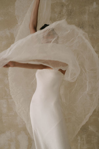 A La Robe Wedding Dress Bridal Gown