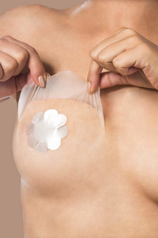 The breast lift pads are the perfect backless and strapless solution to lift, shape, and support your breasts under any outfit. Made from 93% cotton they guarantee a very natural look & feel. Stretchy and breathable they feel like a second skin. The high quality and long-lasting adhesive make them sweat and water-proof.