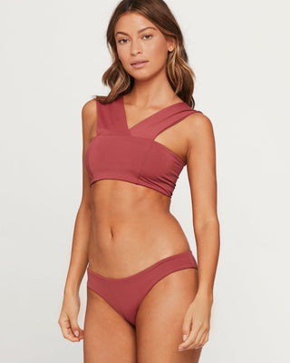 The Sandy Bottom features a seamless, no-fuss design fits flawlessly and will flatter in all the right places. Offered in a classic cut for the girl who loves just the right amount of coverage, not too much but not too little. Designed by L*Space. 