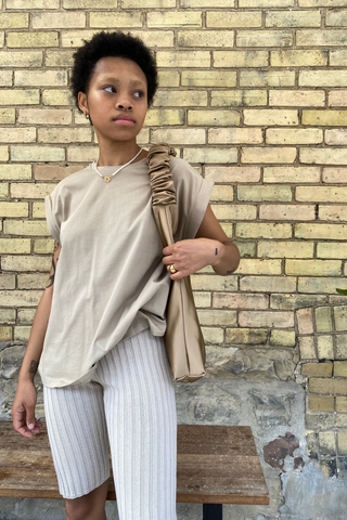 The Morley feels like heaven on and will take you comfortably wherever you need to go. The soft neutral cotton ribbed material ensures an easy wear all while looking great. Slip on under your dress for biking through the city or toss on an oversized crew sweatshirt or your favourite tee for a casual look.