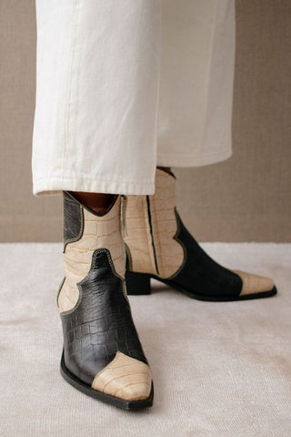 Buffalo Leather Ankle Boots | Black and White