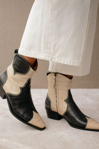 Buffalo Leather Ankle Boots | Black and White