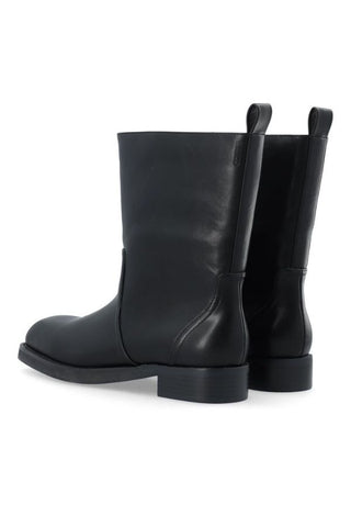 BIAJESSIE Short Boot | Black