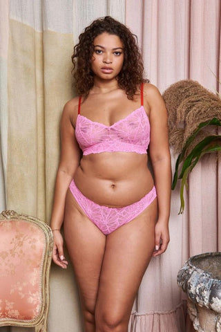 Vita Graphic Lace Soft Bra | Fuchsia Pink