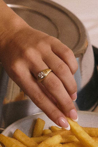 The Georgia Stone Signet Ring