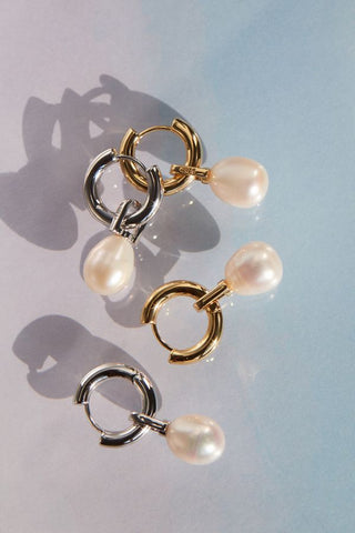 The White Pearl Amalfi Huggies | Silver