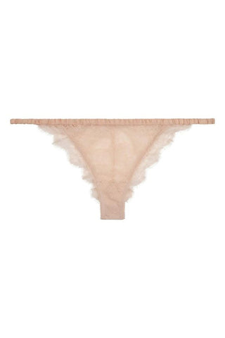 Charlotte Brief | Sand