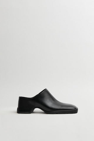 Amoy Mules