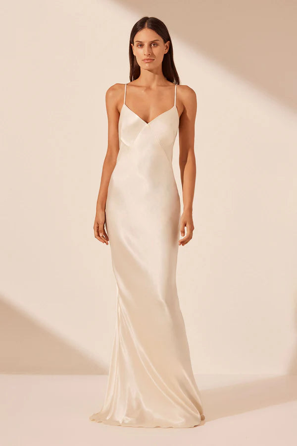 Low back maxi dress outlet