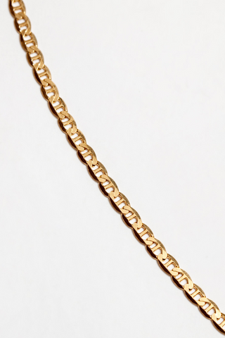 Add Wolf Circus's gold vermeil chain bracelet to your layering collection. The perfect gift for you or someone special. 