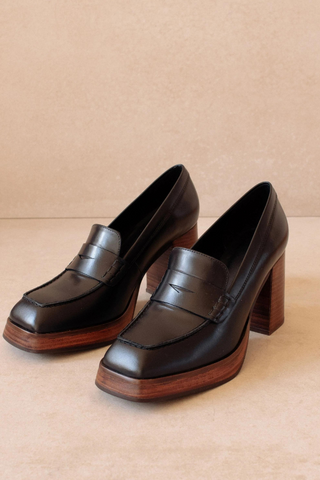 High heel loafer silhouette for the ultimate mix of feminine and masculine energies. These sustainable loafers boast a slight platform elevation and comfortable slip on style.