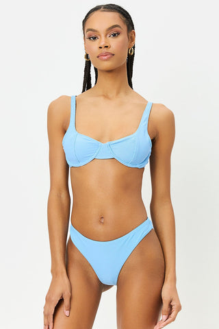 Sexy simplicity, in Frankies luxe lurex fabric, the Dawson bikini bottom features cheeky coverage that will boost the booty and banish tan lines. This high leg bikini bottom will be your new bff. A staple bikini bottom for every girls bikini collection.