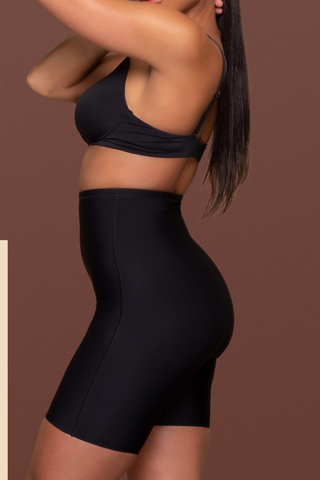 The Sculpting High Waist Short has a high control shaping effect that sculpts your body in a comfortable way. Available in both beige and black, designed by ByeBra.