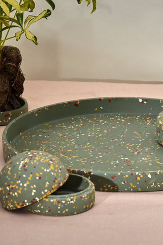 The Keepsake Box is a gorgeous gift. Used to keep findings and trinkets.The box is finished with a cork bottom. Irregularities in colour and pattern of each finished product are evidence of the careful hand-made process.  The pot you purchase will look similar to but will not be identical to the one photographed.