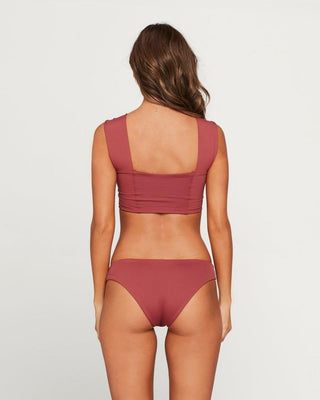 The Sandy Bottom features a seamless, no-fuss design fits flawlessly and will flatter in all the right places. Offered in a classic cut for the girl who loves just the right amount of coverage, not too much but not too little. Designed by L*Space. 