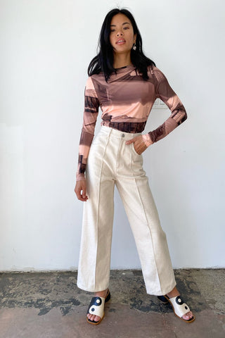 A vintage-inspired high waisted straight leg pant that's the perfect companion for all of the goodies in your wardrobe, now in a warm ivory flannel for fall. Designed by Lisa Says Gah, and perfect for the colder months ahead. 