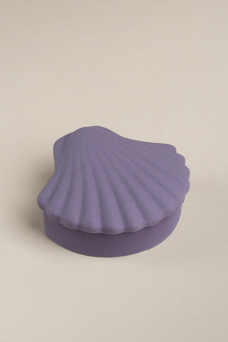 Bring the vacation home with our new Seashell Box designed by Los Objetos Decorativos. A small box made for jewellery, catch-all, or to hold any of your small belongings. Each piece is crafted by skilled ceramic artisans in Spain. This piece is the combination of 3D modeling and hand-crafted production. The perfect gift for yourself or someone in your universe. 