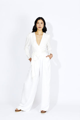 For the chic courthouse bride, Vanessa Cocchiaro has designed the perfect blouse for all wedding events. Pair it with a statement heel, and our Breakaway Pant and you have a complete look. 